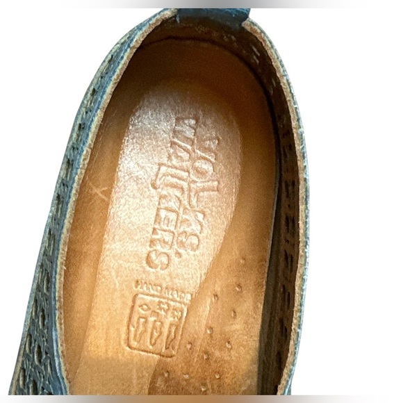 Volkswalkers handmade perforated leather lace up flats - Picture 4 of 7